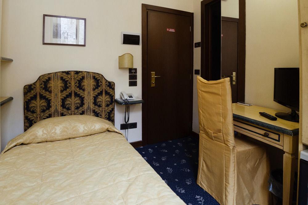 Hotel Fontebella Assisi Luaran gambar