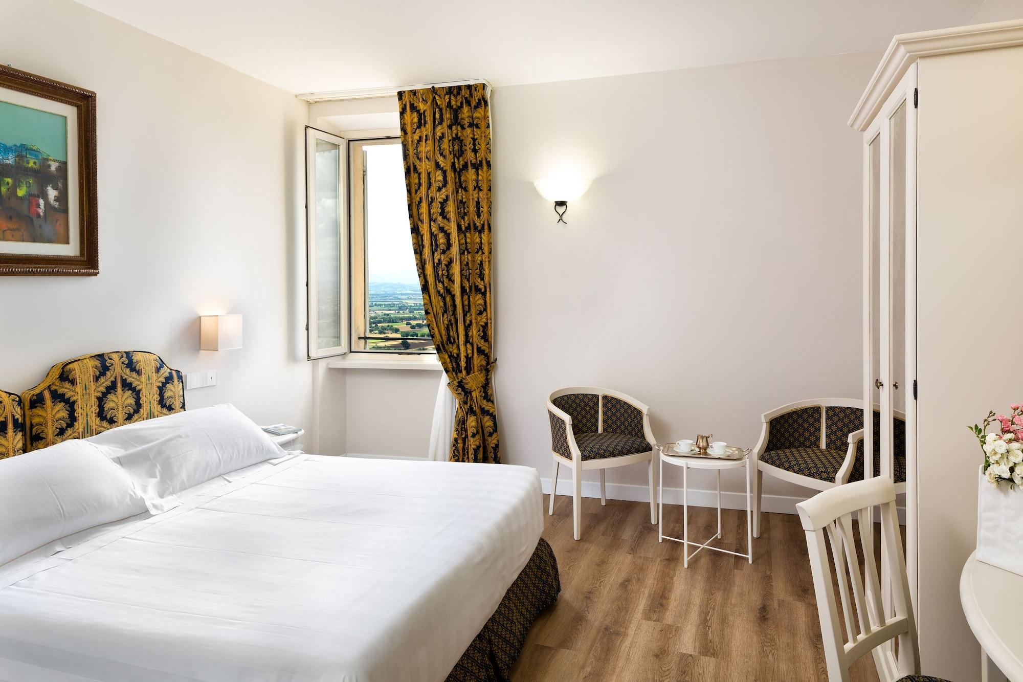 Hotel Fontebella Assisi Luaran gambar